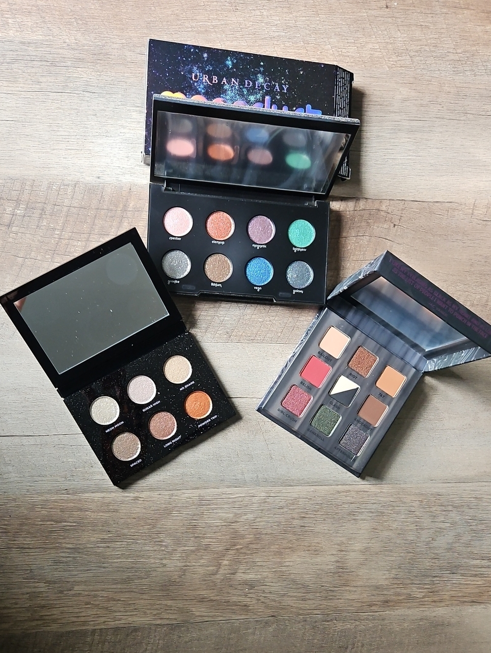 3 NEW Urban Decay Eyeshadow Pallets - Picture 2 of 6